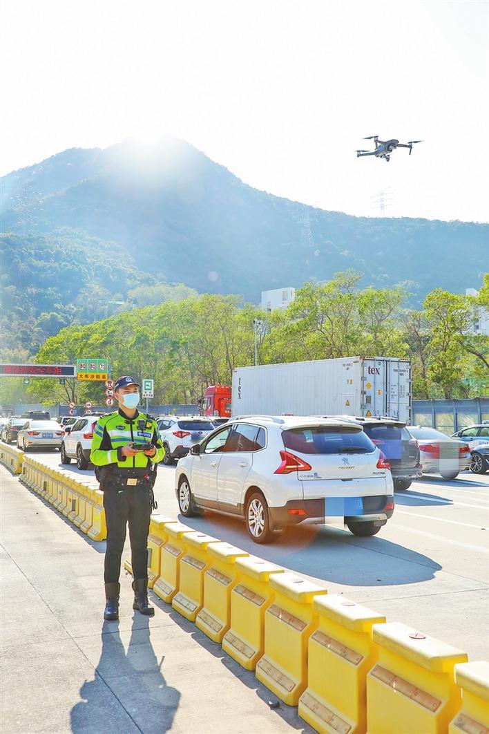 深圳交警探索"无人机 铁骑"执法新模式