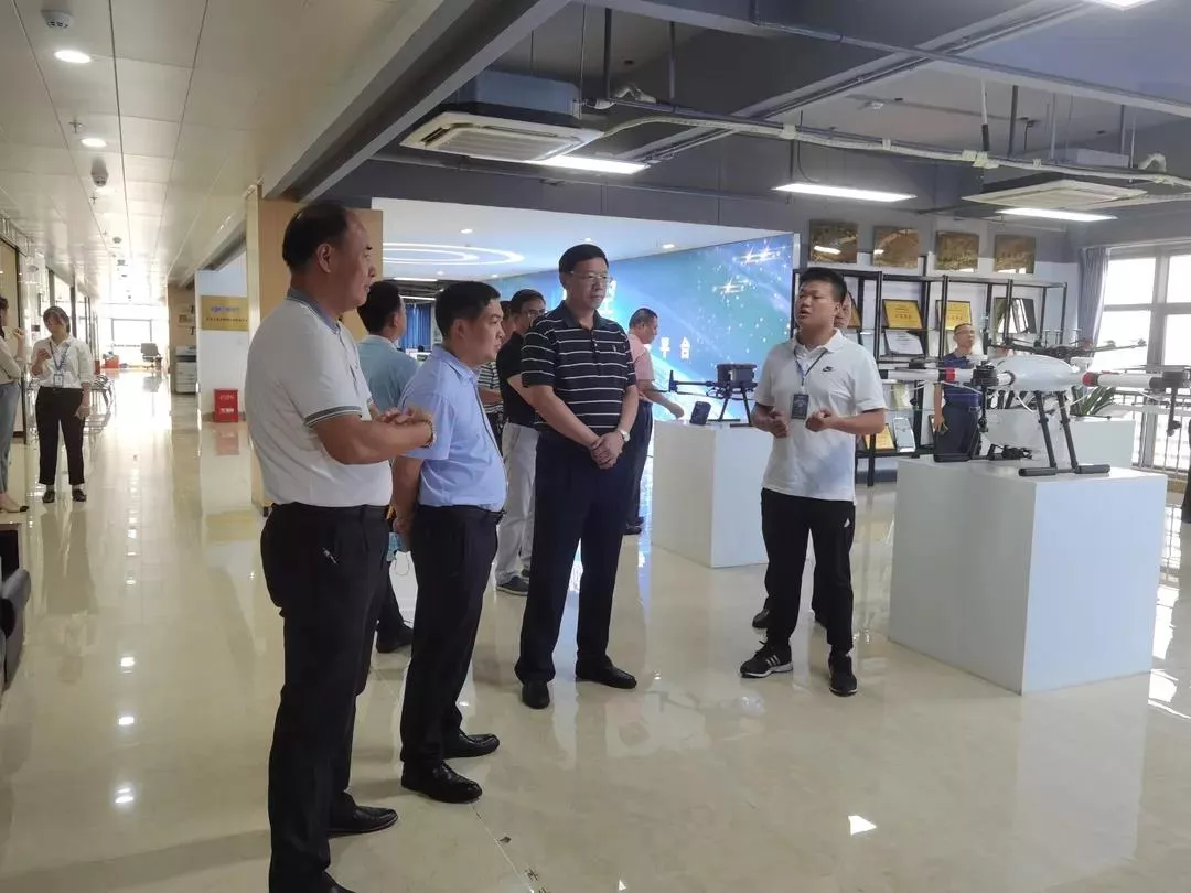 广东省清远市各部门领导莅临南宁万航星空考察